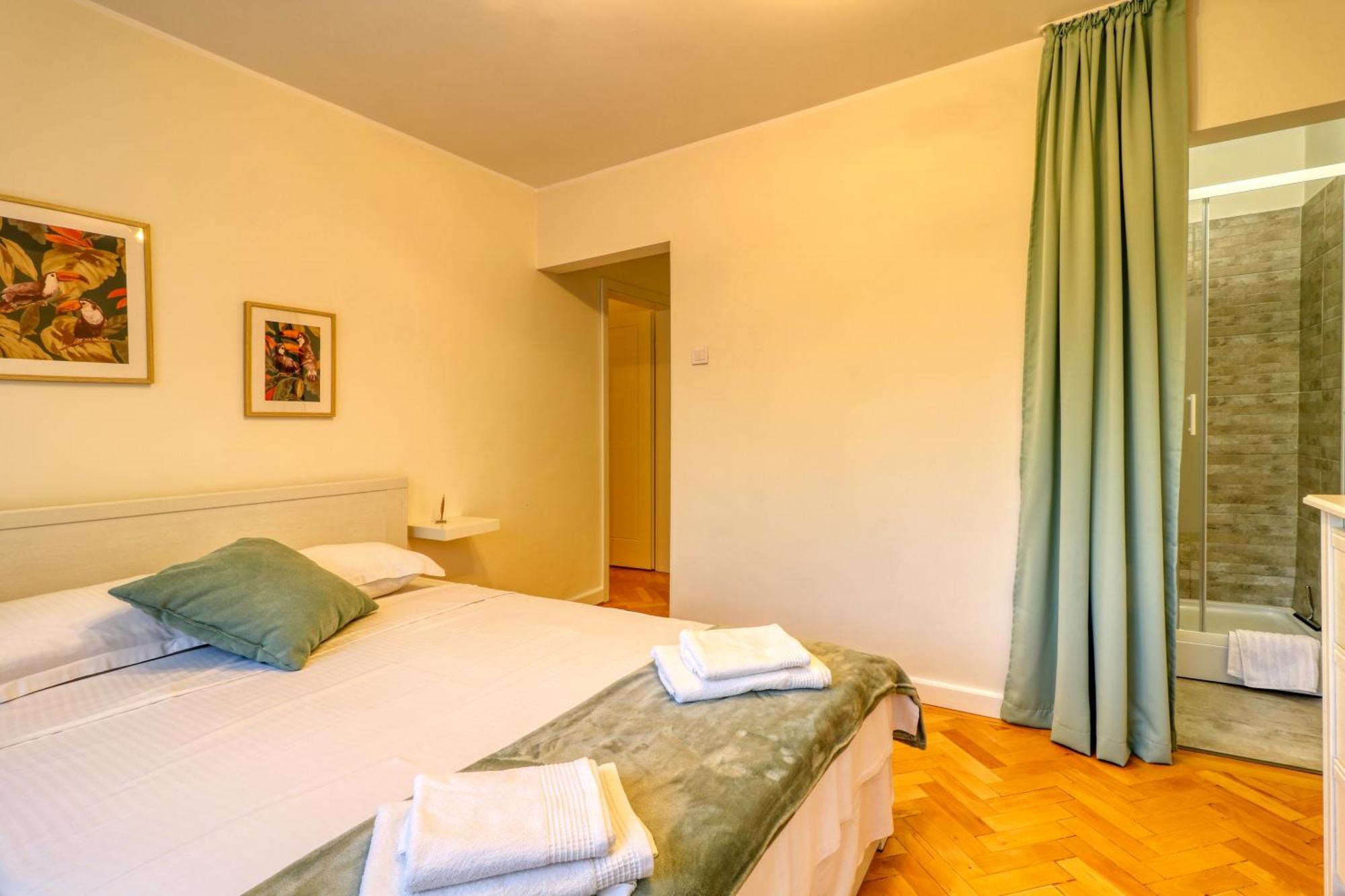 Quito Apartment - Stylish & Quiet Букурещ Екстериор снимка