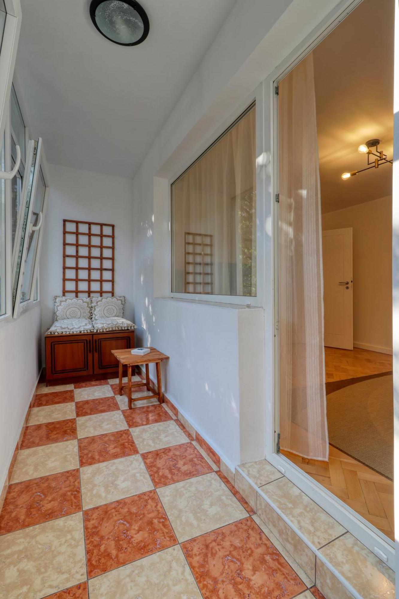 Quito Apartment - Stylish & Quiet Букурещ Екстериор снимка